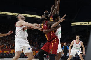 KAIYUNAPP-全意大利裁判组执法！巴黎战拜仁，马里亚尼携VAR王牌待命，意大利 裁判